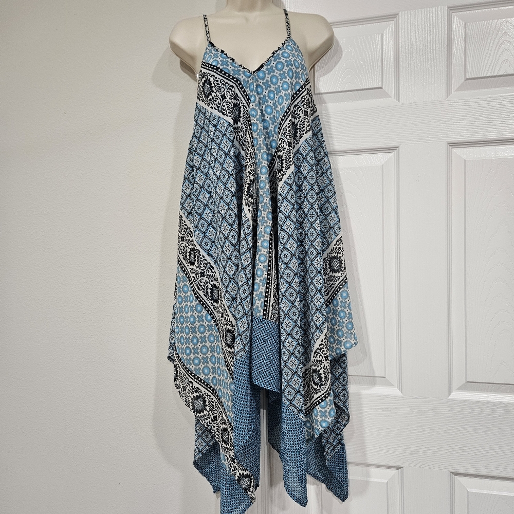 Magic Blue and White Patterned Top